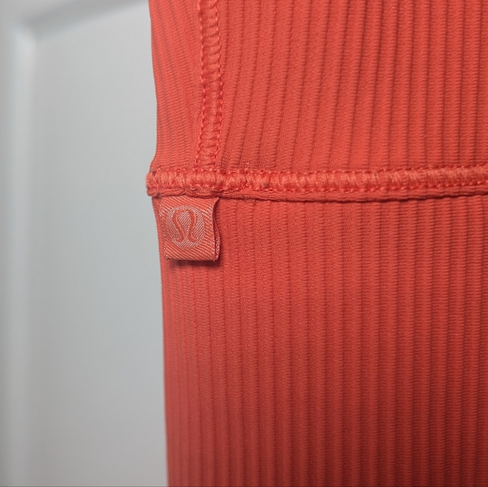 Lululemon Power Pivot Ribbed Tank - Picture 4 of 4